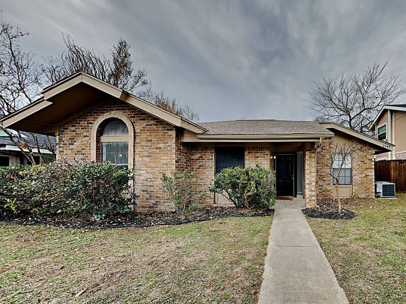 House for rent at 1547 Hunterwood Dr, Dallas, TX 75253