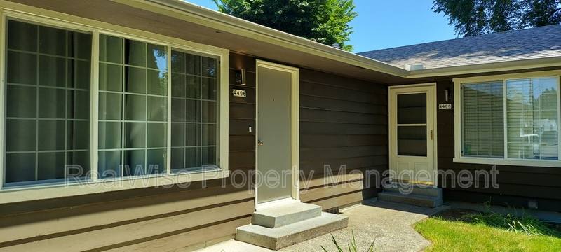 Apartment for rent at 4406A SE 36th Place, Portland, OR 97202