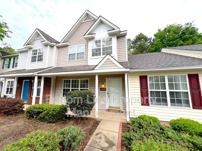 Townhouse for rent at 13656 Meade Glen Court, Charlotte, NC 28273