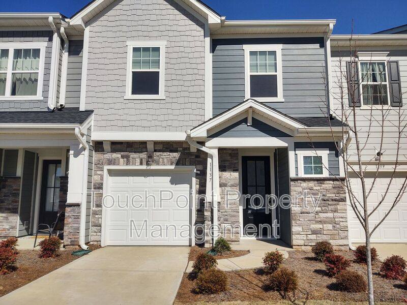 Townhouse for rent at 1137 Grays Mill Rd, Charlotte, NC 28215