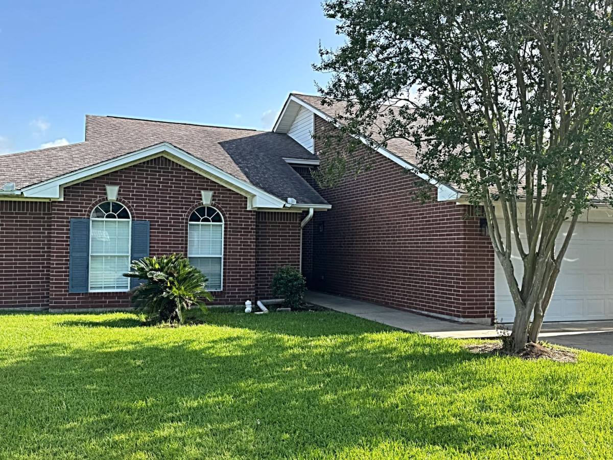 House for rent at 2312 Lisa Lane, Orange, TX 77630