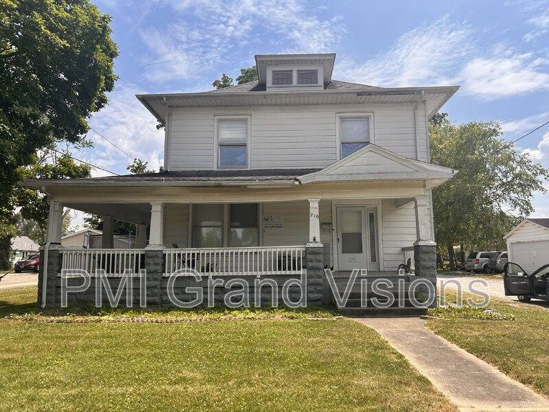 House for rent at 216 Polk Ave, Charleston, IL 61920