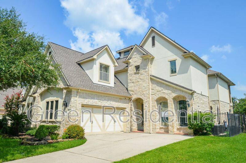House for rent at 42 N Knights Crossing Dr, Spring, TX 77382