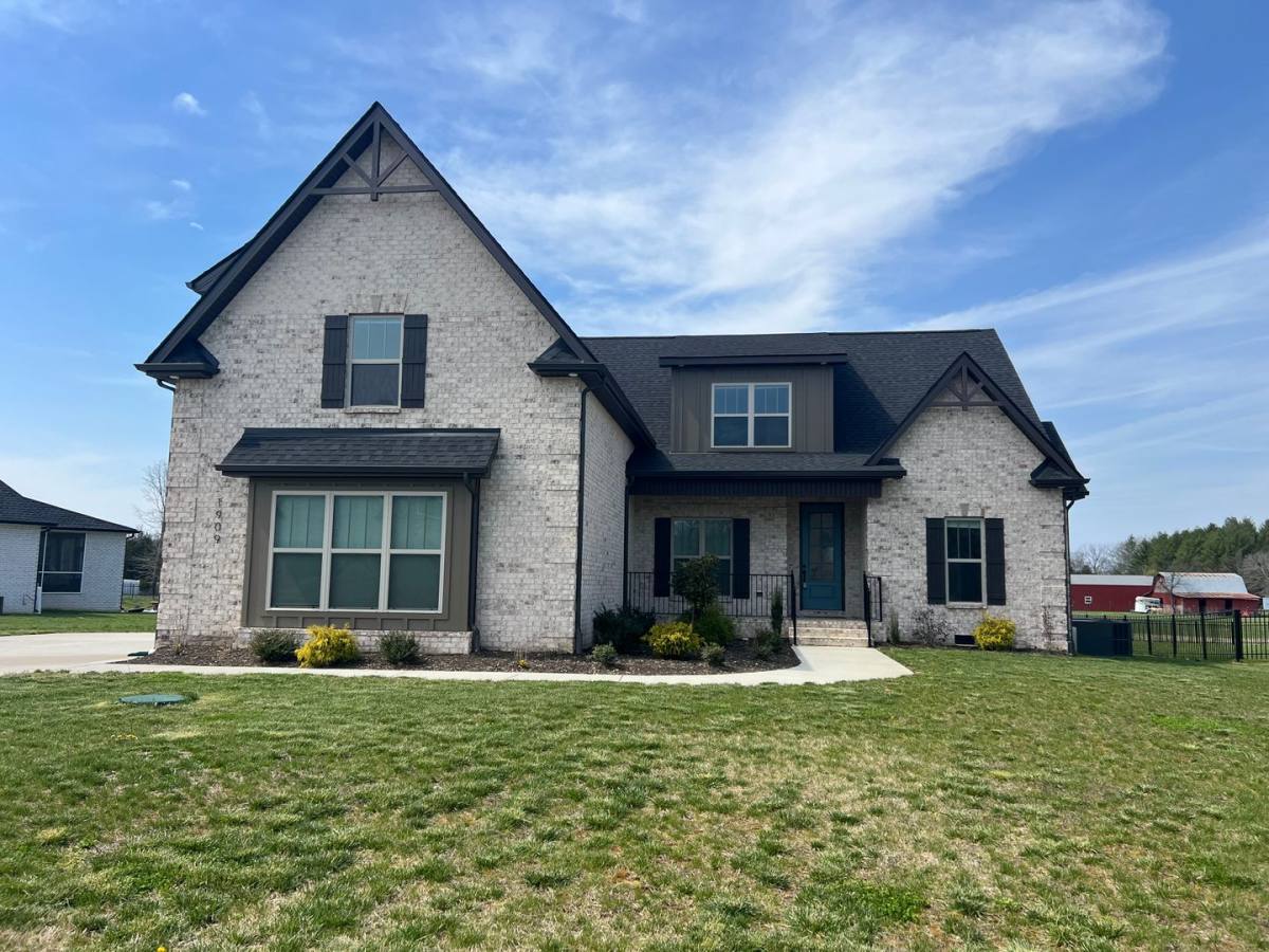 House for rent at 1909 Rhonda Dr, Christiana, TN 37037
