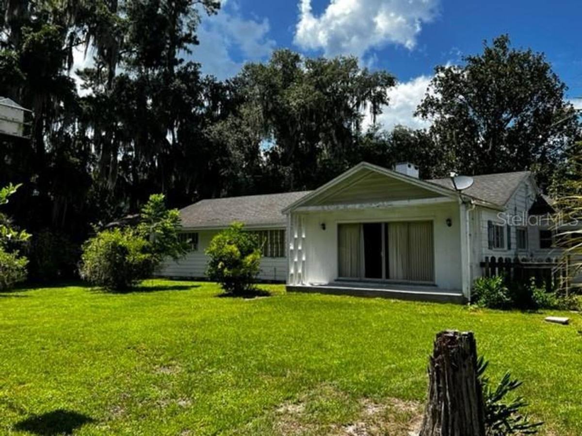 House for rent at 6434 Ave G, McIntosh, FL 32664