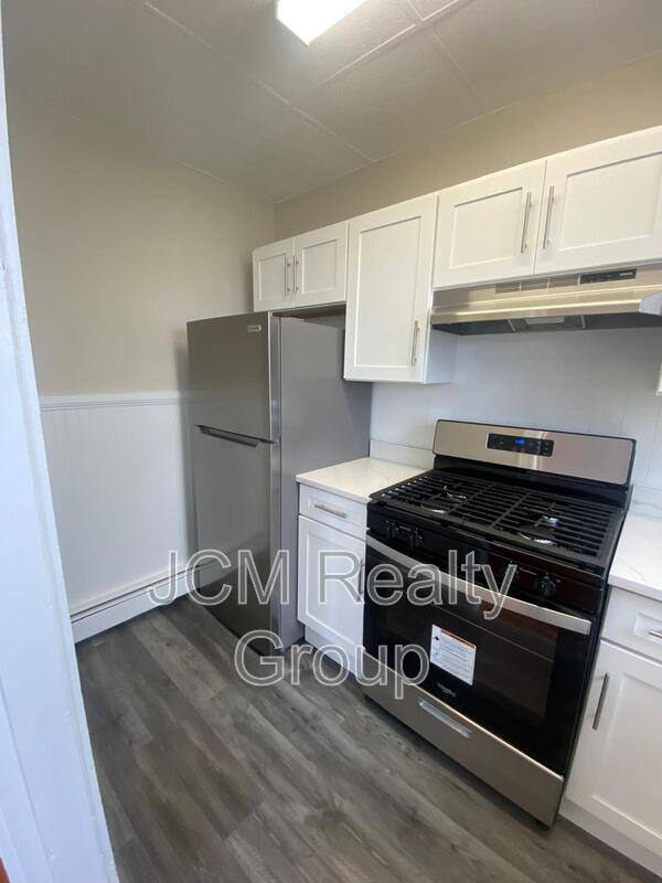 Apartment for rent at 16 Newhall St #1, Lynn, MA 01902
