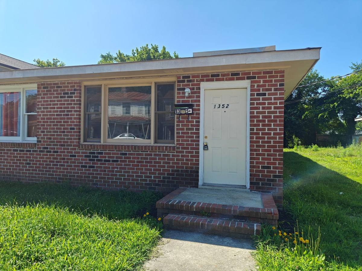 House for rent at 1352 Rome St, Petersburg, VA 23803