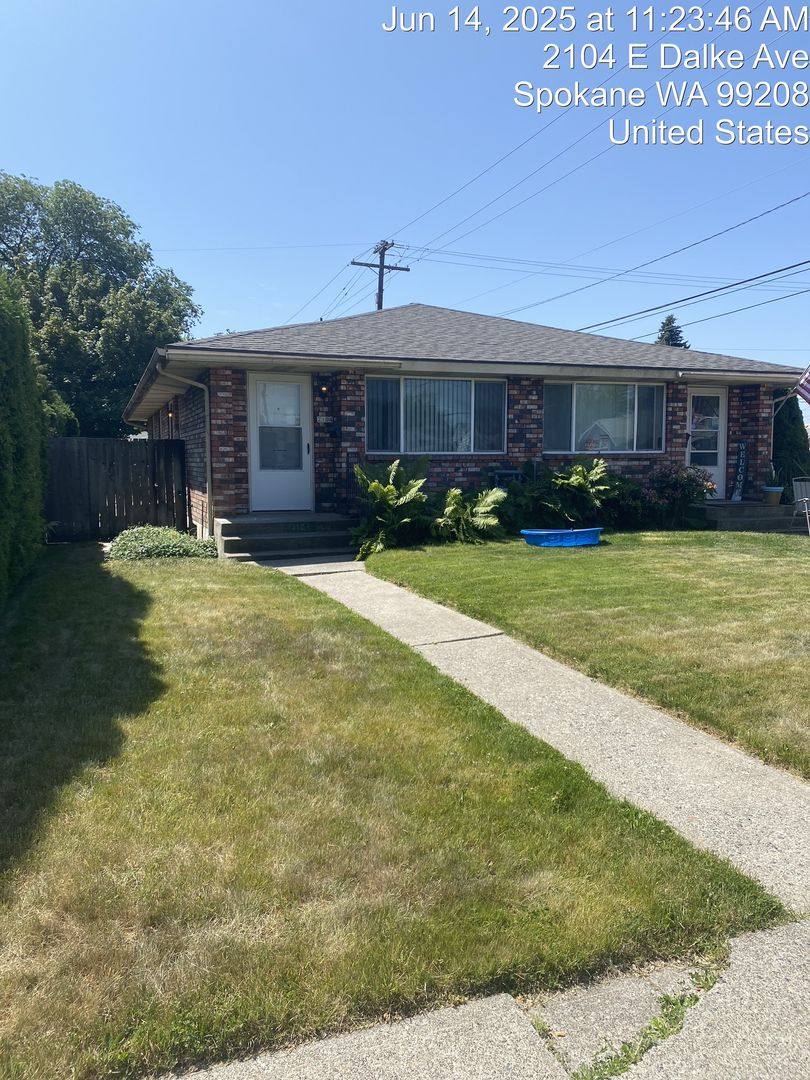 Apartment for rent at 2102 E Dalke, Spokane, WA 99207