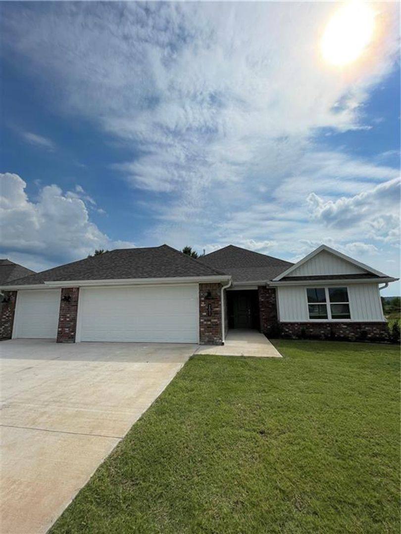 House for rent at 201 Pennington, Prairie Grove, AR 72753