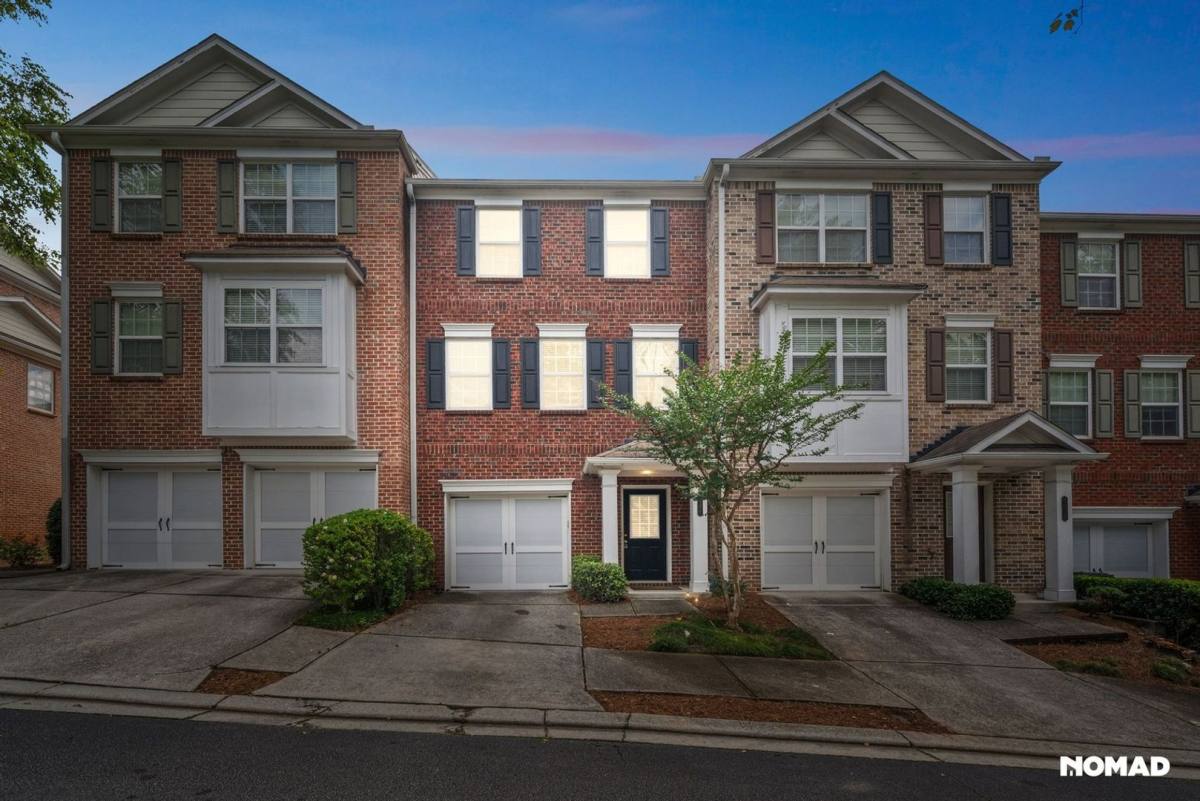 Townhouse for rent at 2028 Meadow Peak Rd, Duluth, GA 30097