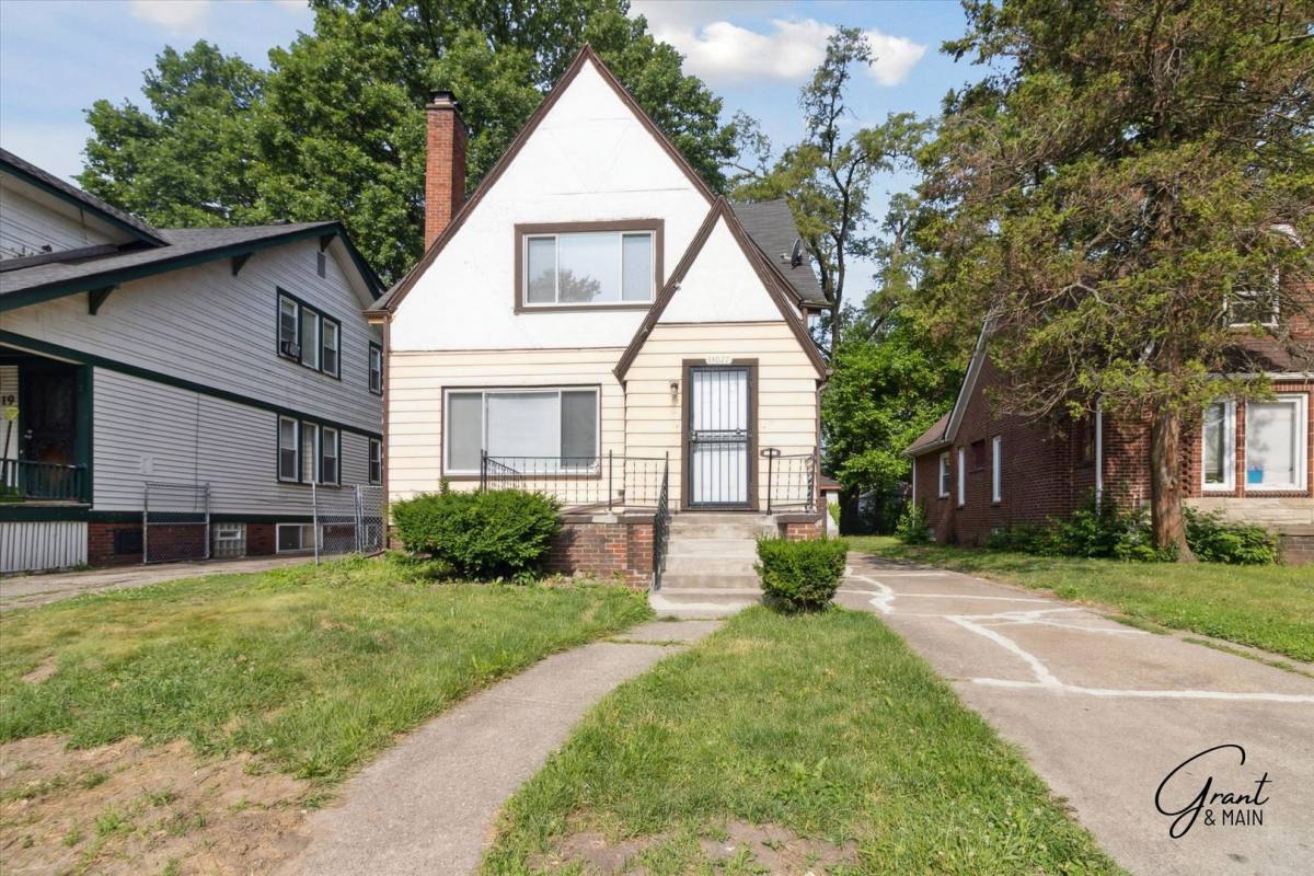 Apartment for rent at 14027 Montrose, Detroit, MI 48227
