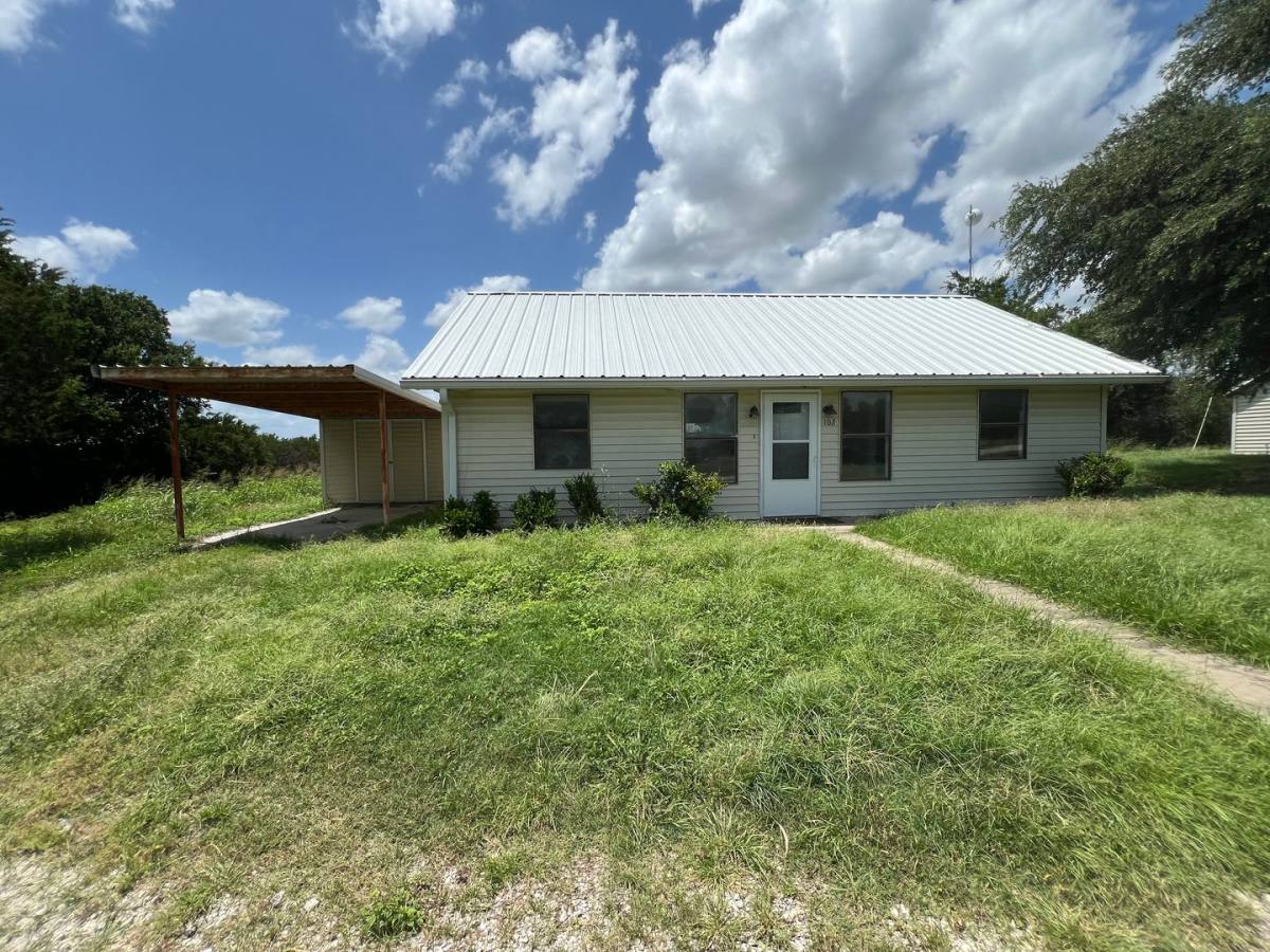 House for rent at 102 Haynes Rd, Weatherford, TX 76087