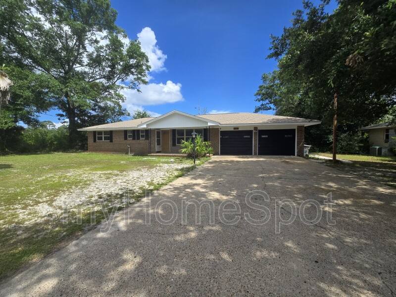 House for rent at 8951 Mars Dr, Pensacola, FL 32507