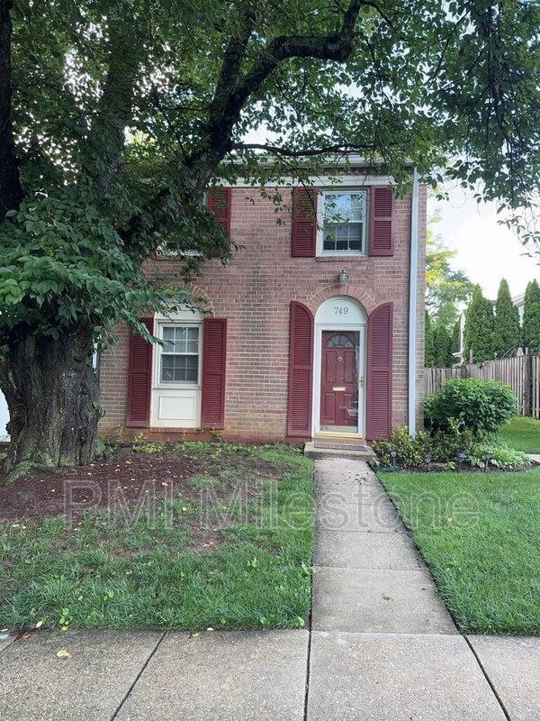 Townhouse for rent at 749 Azalea Dr, Rockville, MD 20850