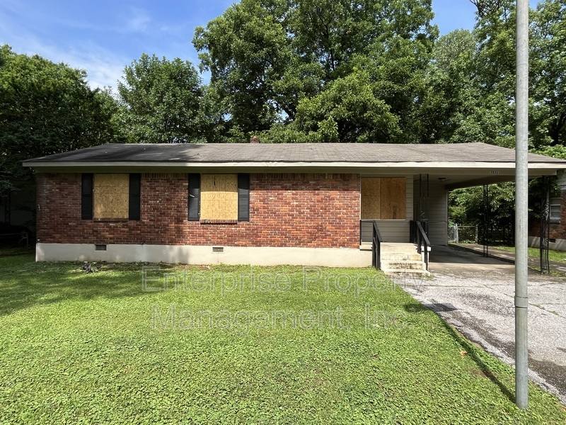 House for rent at 3531 Gowan Dr, Memphis, TN 38127