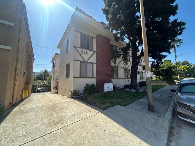 House for rent at 2211 N Verdugo Rd #4, Glendale, CA 91208