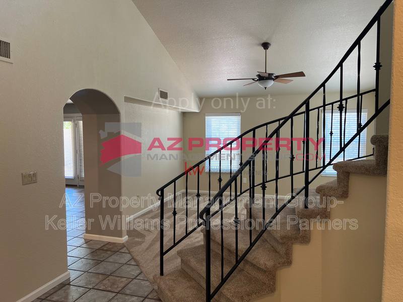 House for rent at 6732 W Kimberly Way, Glendale, AZ 85308