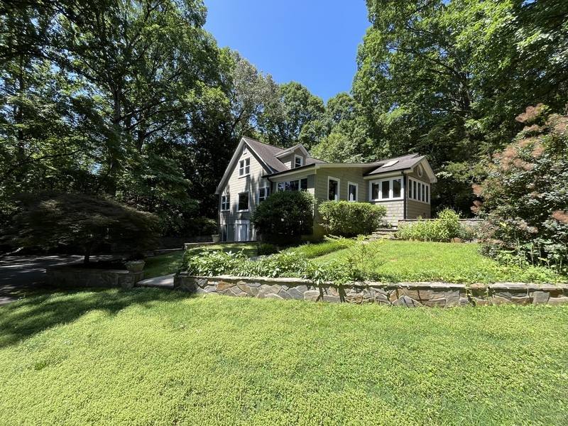 House for rent at 6348 Sharon Hills Rd, Charlotte, NC 28210
