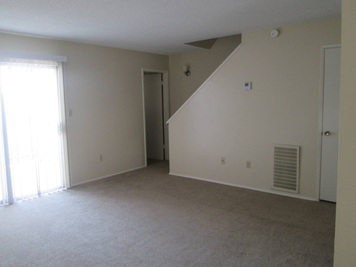 Townhouse for rent at 2401 Eric Way, Bakersfield, CA 93306