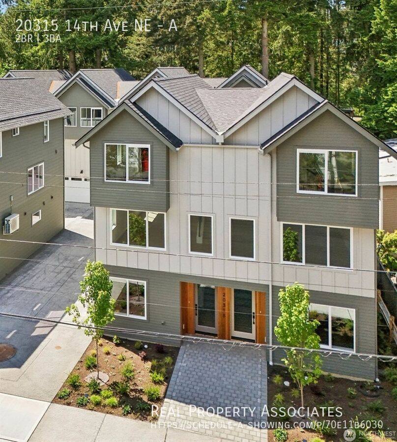 Townhouse for rent at 20315 14th Ave NE, Seattle, WA 98155