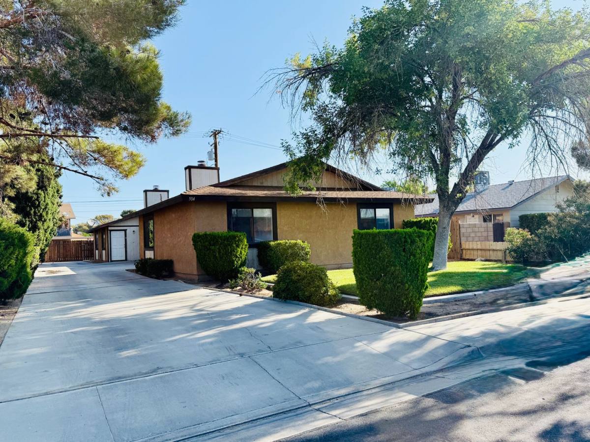 Apartment for rent at 504 Commercial Ave, Ridgecrest, CA 93555