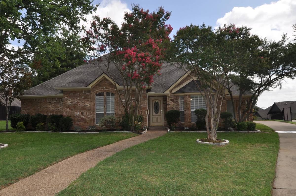 House for rent at 4009 Bowden Hill Lane E, Colleyville, TX 76034