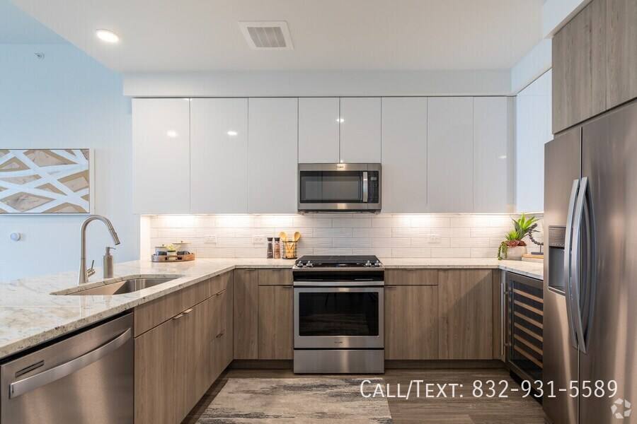 Apartment for rent at 1697 Sage Rd #APO2, Houston, TX 77056