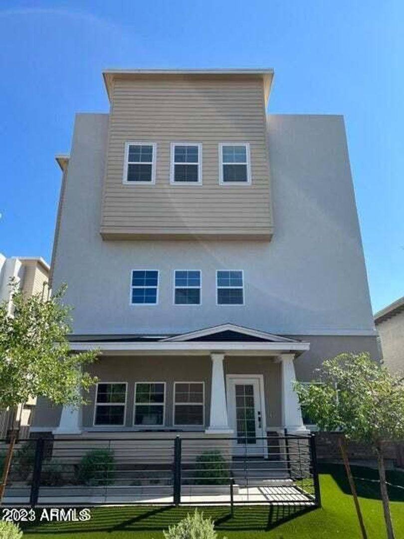 Townhouse for rent at 615 N 6th Ave #6, Phoenix, AZ 85003