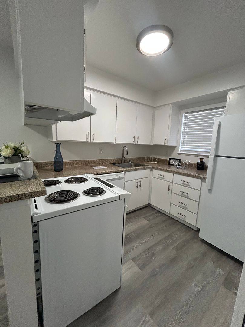 Apartment for rent at 6145 Fair Oaks Blvd, Carmichael, CA 95608