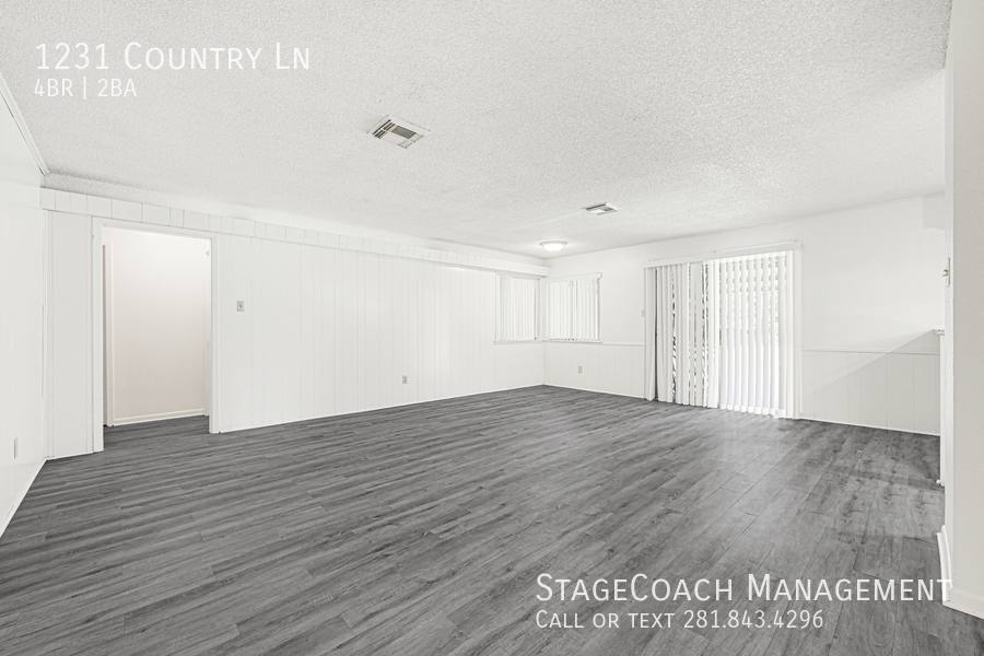 House for rent at 1231 Country Lane, Conroe, TX 77384