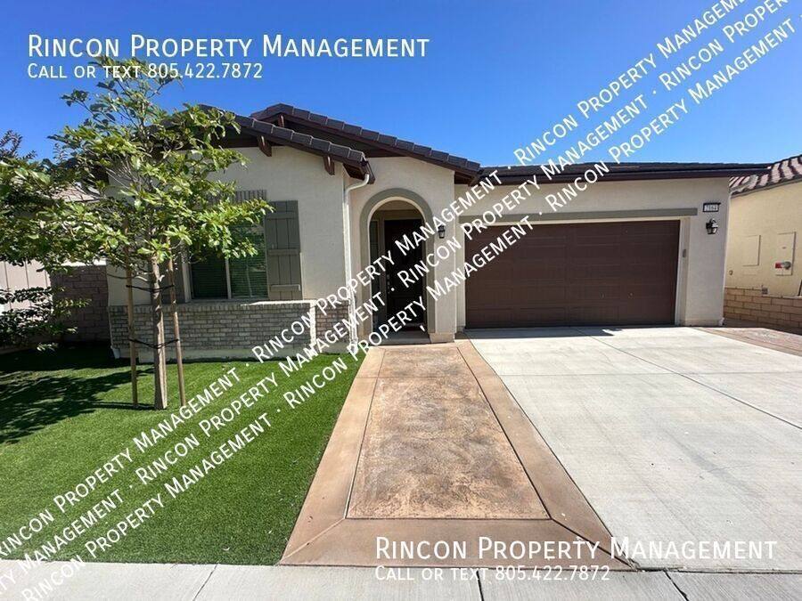 House for rent at 2164 Pomegranate St, Santa Paula, CA 93060