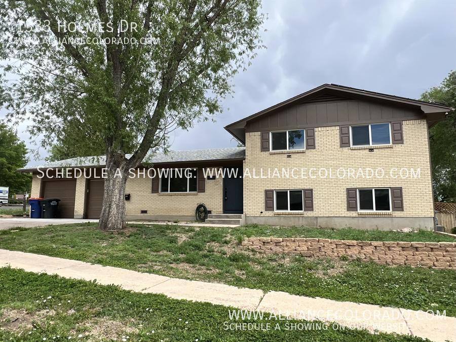 House for rent at 1333 Holmes Dr, Colorado Springs, CO 80909