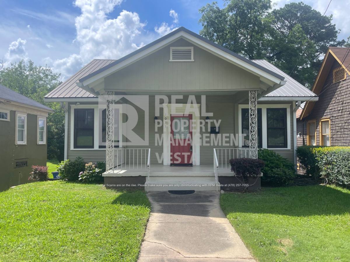 1031 Adams St, Macon, GA 31201