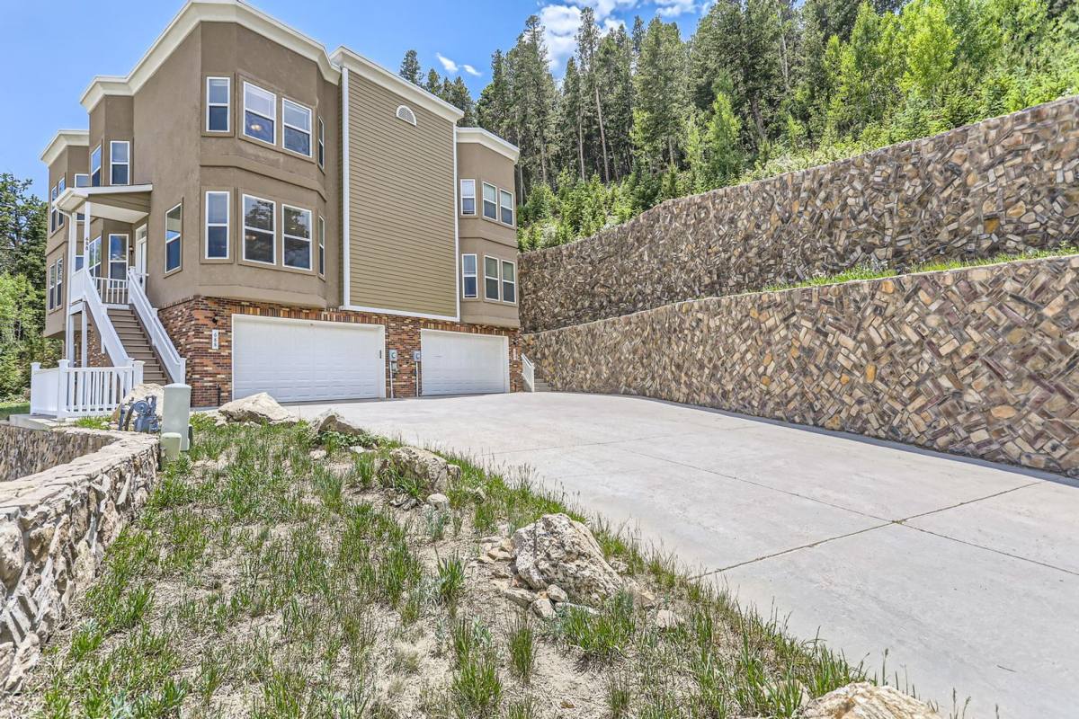 Townhouse for rent at 688 Martin Dr, Central City, CO 80427