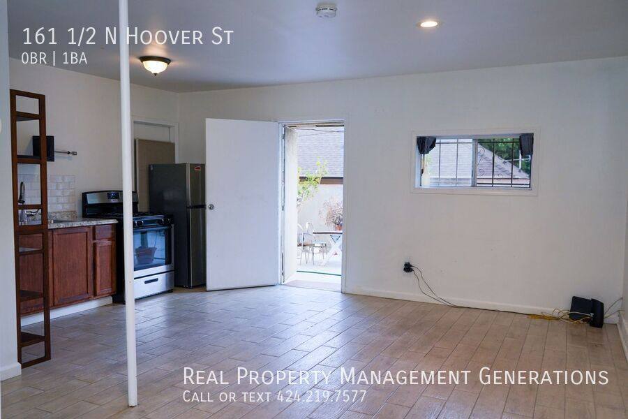Apartment for rent at 161 1 2 N Hoover St, Los Angeles, CA 90004