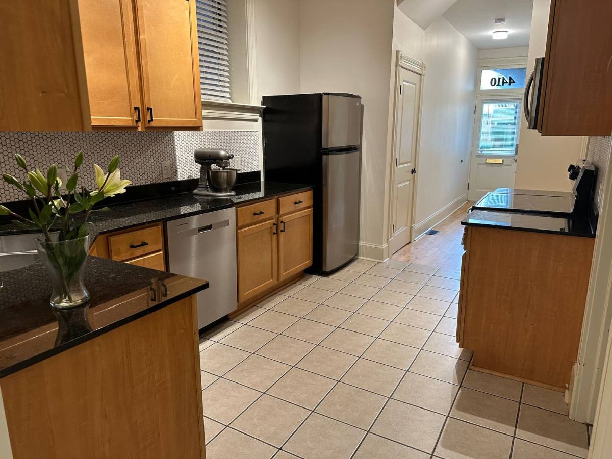 Apartment for rent at 4410 Chouteau, Saint Louis, MO 63110