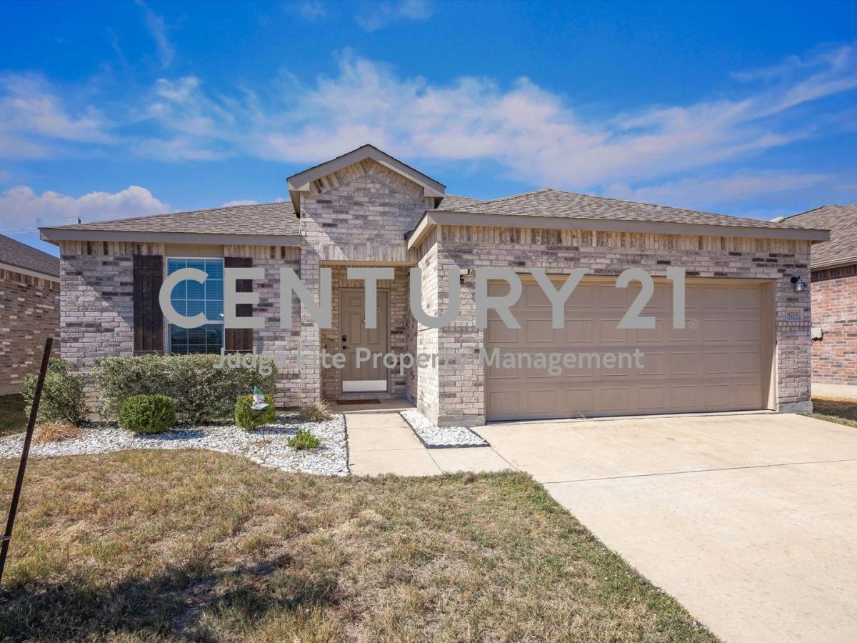 House for rent at 8213 Wildwest Dr, Fort Worth, TX 76131
