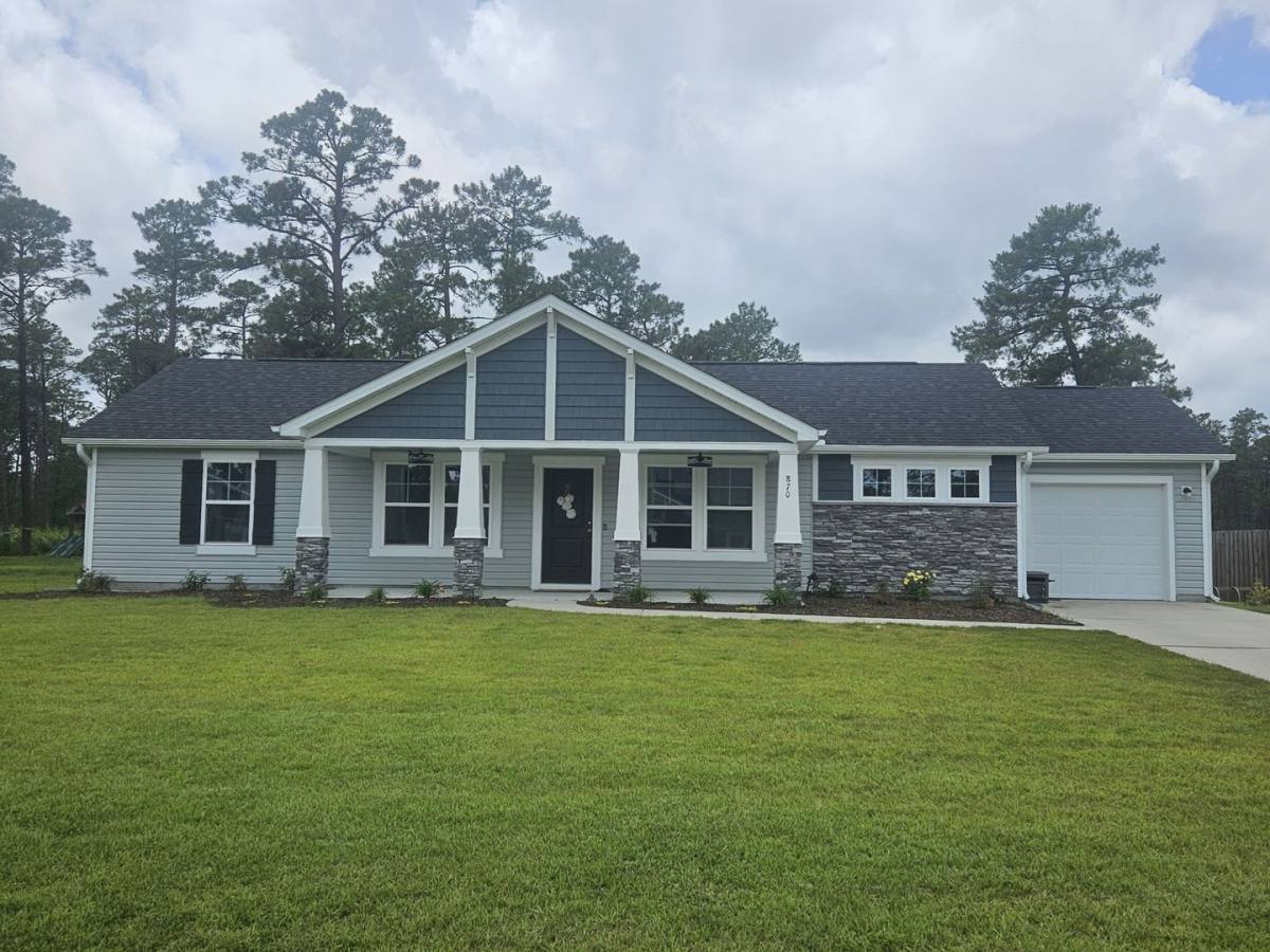 House for rent at 870 Golf View Rd, Southport, NC 28461