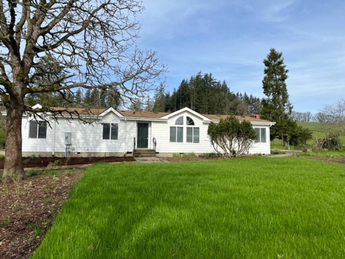 House for rent at 7511 NE Oak Spring Farm Rd, Carlton, OR 97111