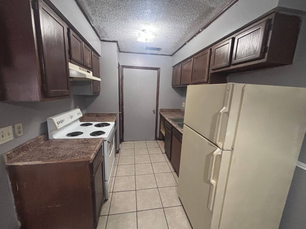 Apartment for rent at 102 Limoges St, Duson, LA 70529