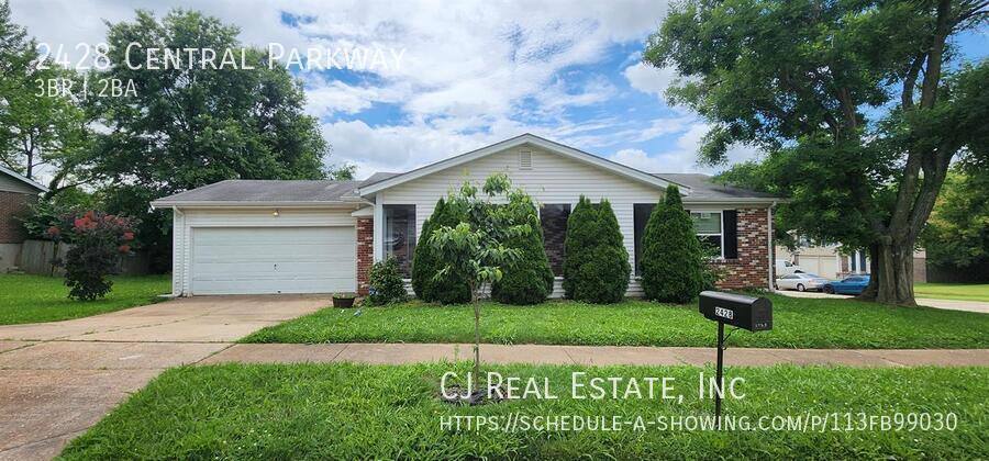 House for rent at 2428 Central Parkway, Florissant, MO 63031