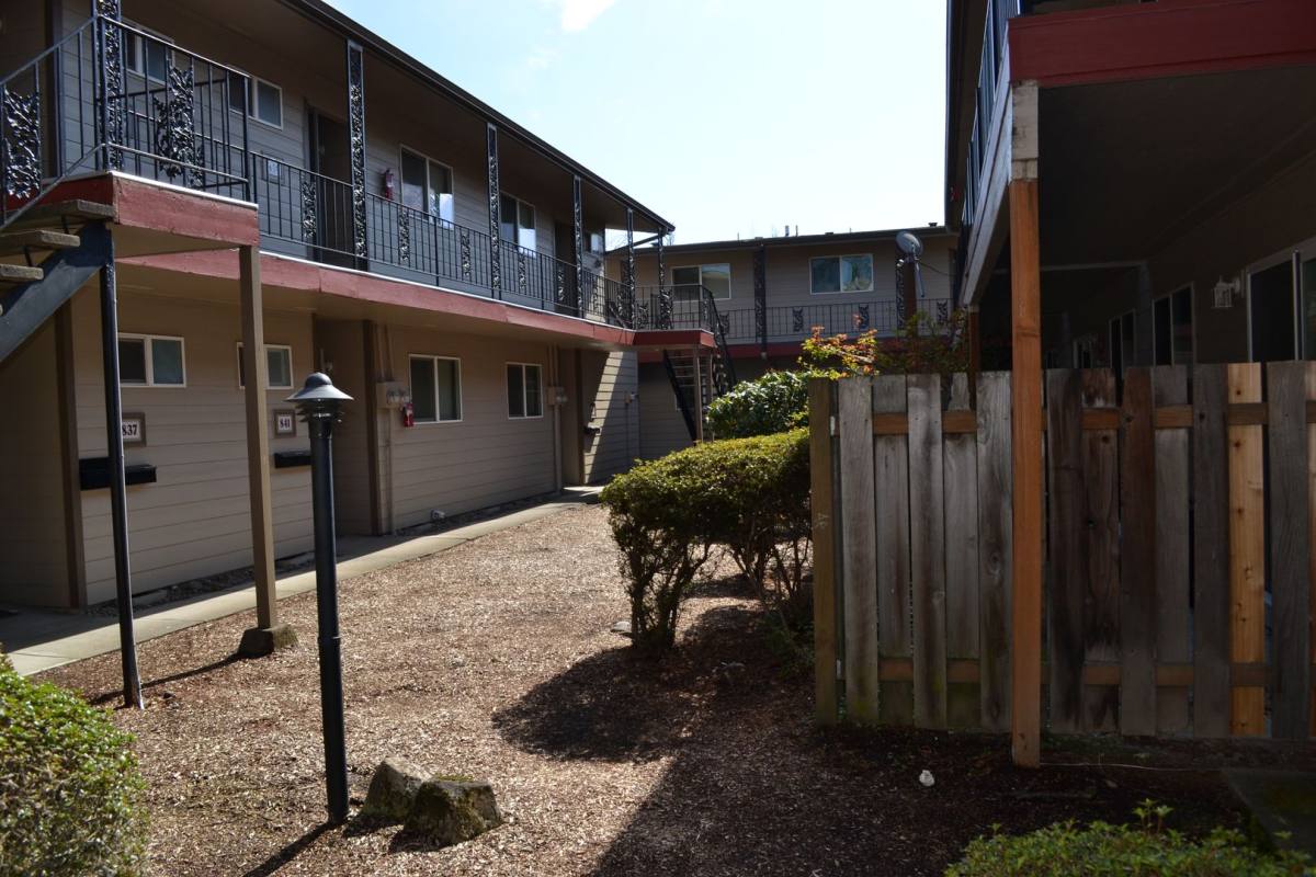 Apartment for rent at 807-889 Liberty St SE, Salem, OR 97302