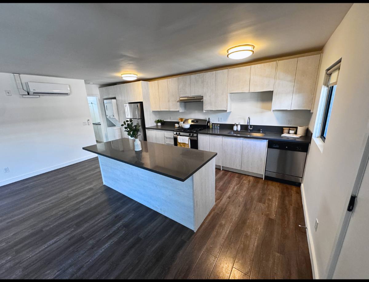 Apartment for rent at 1330 N Martel Ave, Los Angeles, CA 90046