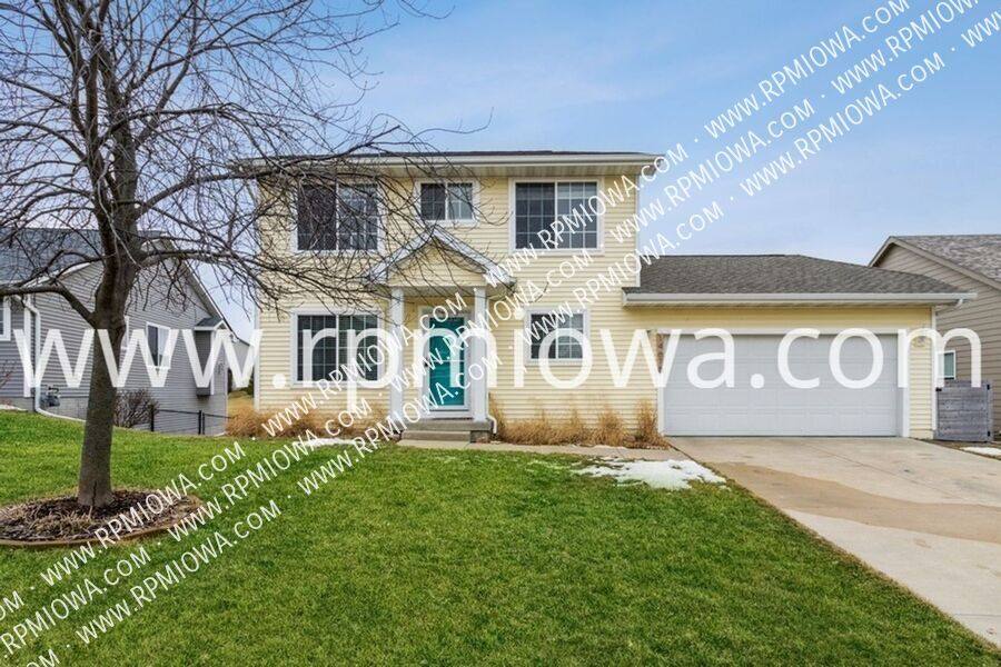 House for rent at 14616 Westbrook Dr, Urbandale, IA 50323