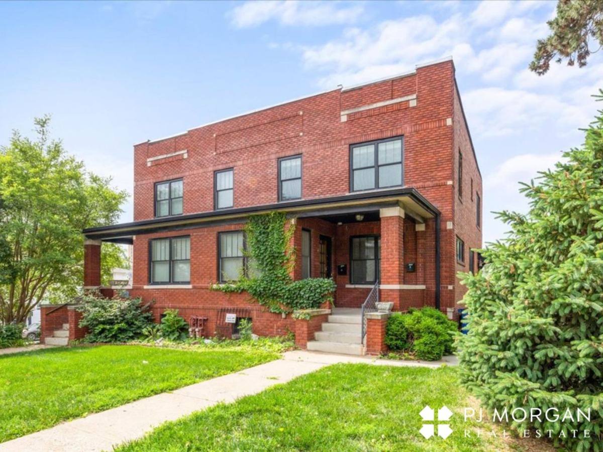 Apartment for rent at 3603 Davenport St, Omaha, NE 68131