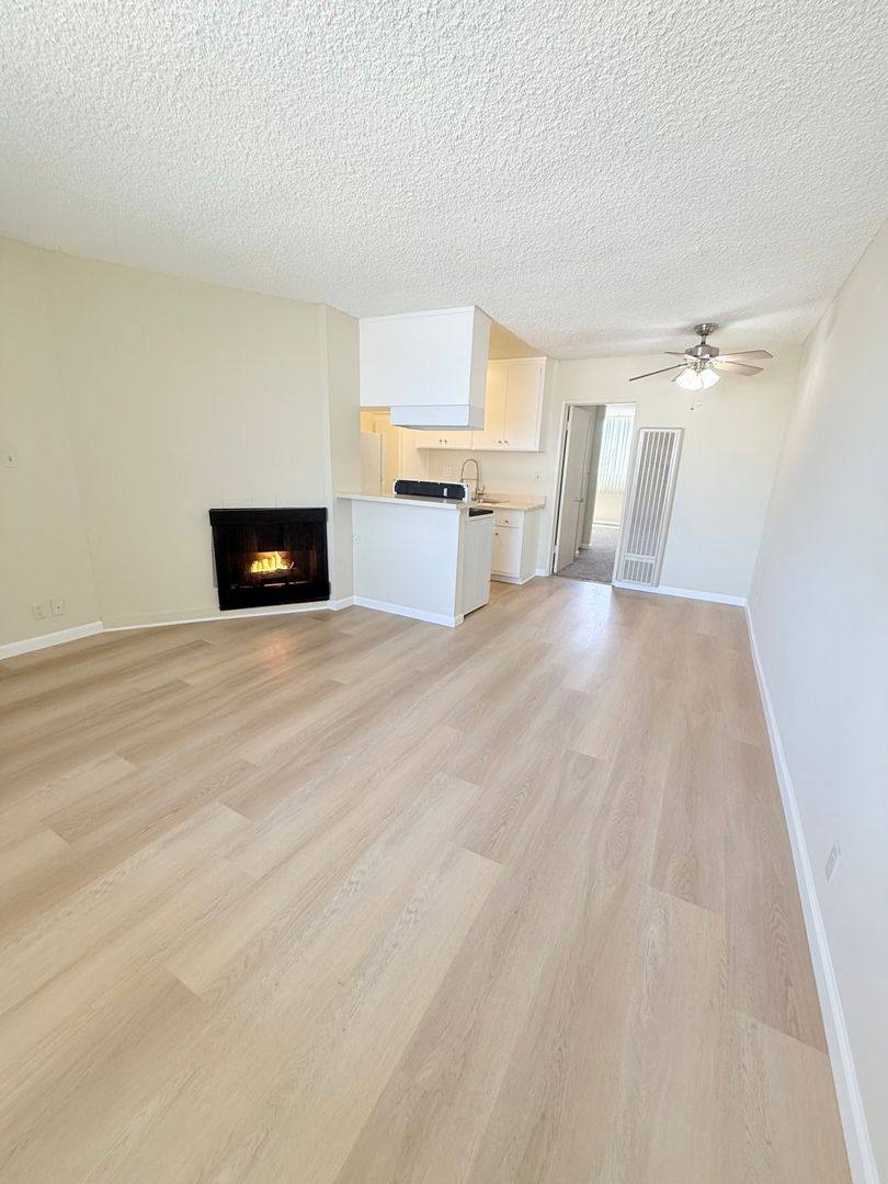 Apartment for rent at 18410 Plummer St, Northridge, CA 91325