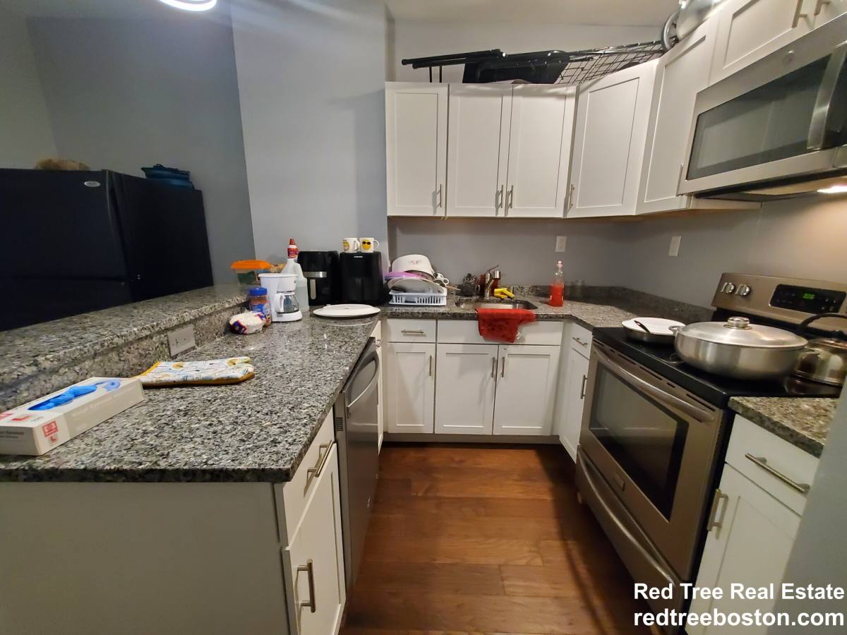 Apartment for rent at 846 Huntington Ave #3, Boston, MA 02115