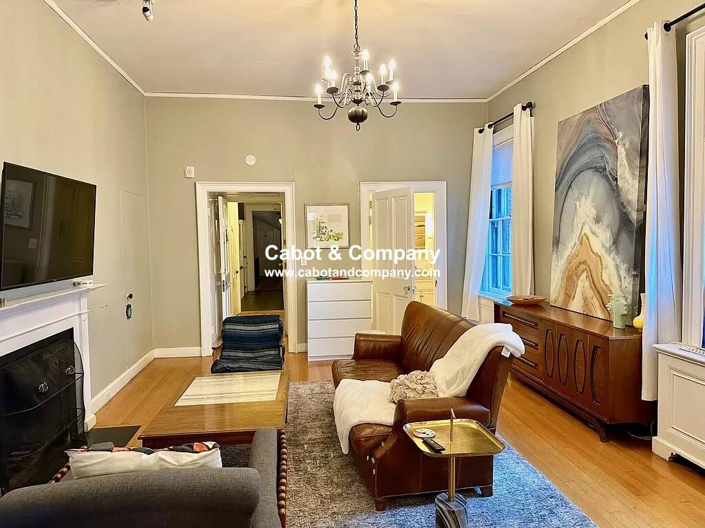 Apartment for rent at 93 Beacon St #8, Boston, MA 02108