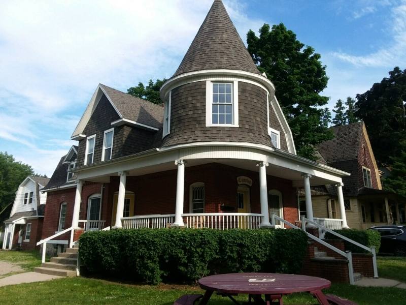 Apartment for rent at 701 S University St #UPSTAIRS, Mount Pleasant, MI 48858
