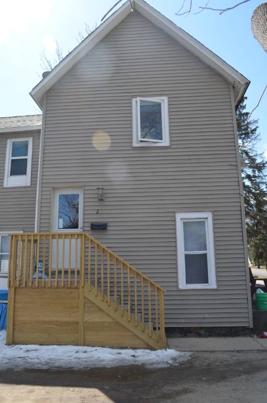 Apartment for rent at 625 S Oak St #B, Mount Pleasant, MI 48858